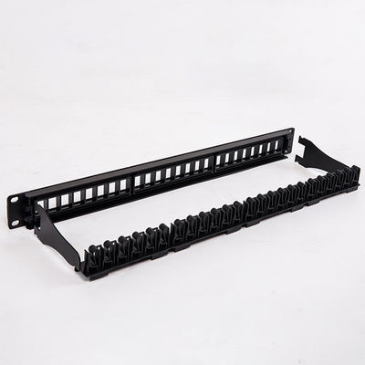لوحة التصحيح الأسود UTP 1U 24 منفذ CAT6 فارغة RJ45 الرافعات
