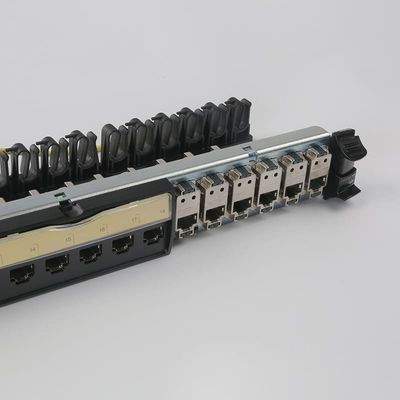 لوحة تصحيح شبكة UTP لوحة تصحيح منفذ RJ45 1U 24 مدمجة