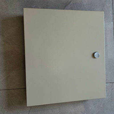 48 Core SC Wall Mount ODF لـ FTTH / FTTX مع منافذ دخول قطر كابل 3-10 مم